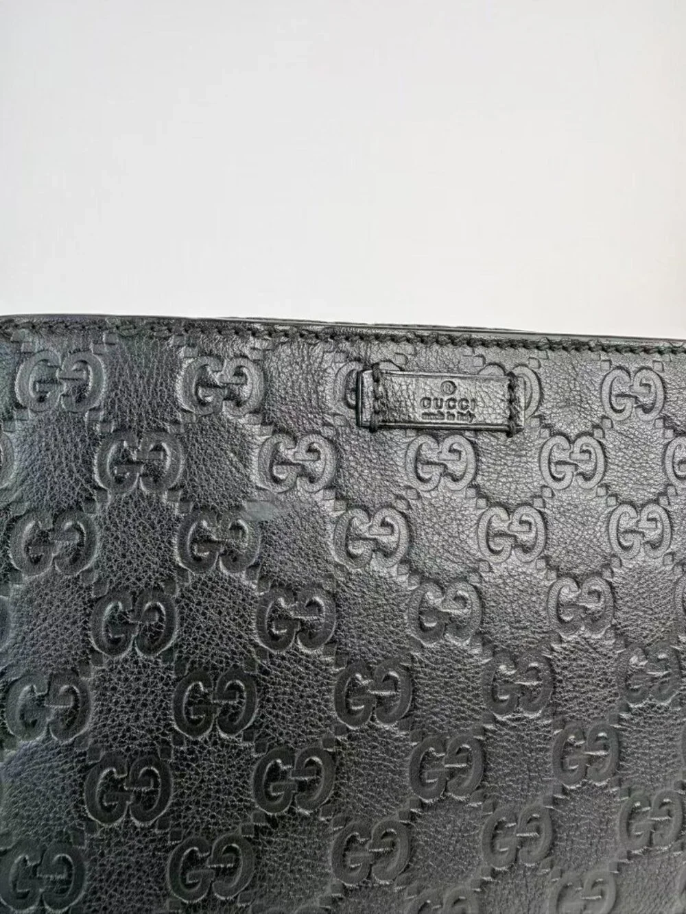 Gucci Signature Black Leather Zip Clutch Travel Organizer Wristlet